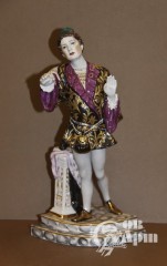Скульптура "Л.В.Собинов в партии Ромео в опере Ш.Гуно "Ромео и Джульетта"